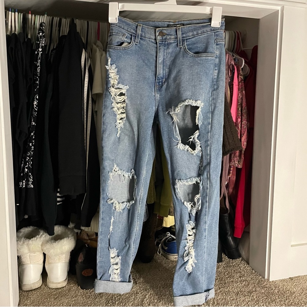 Fashion Nova ripped jeans